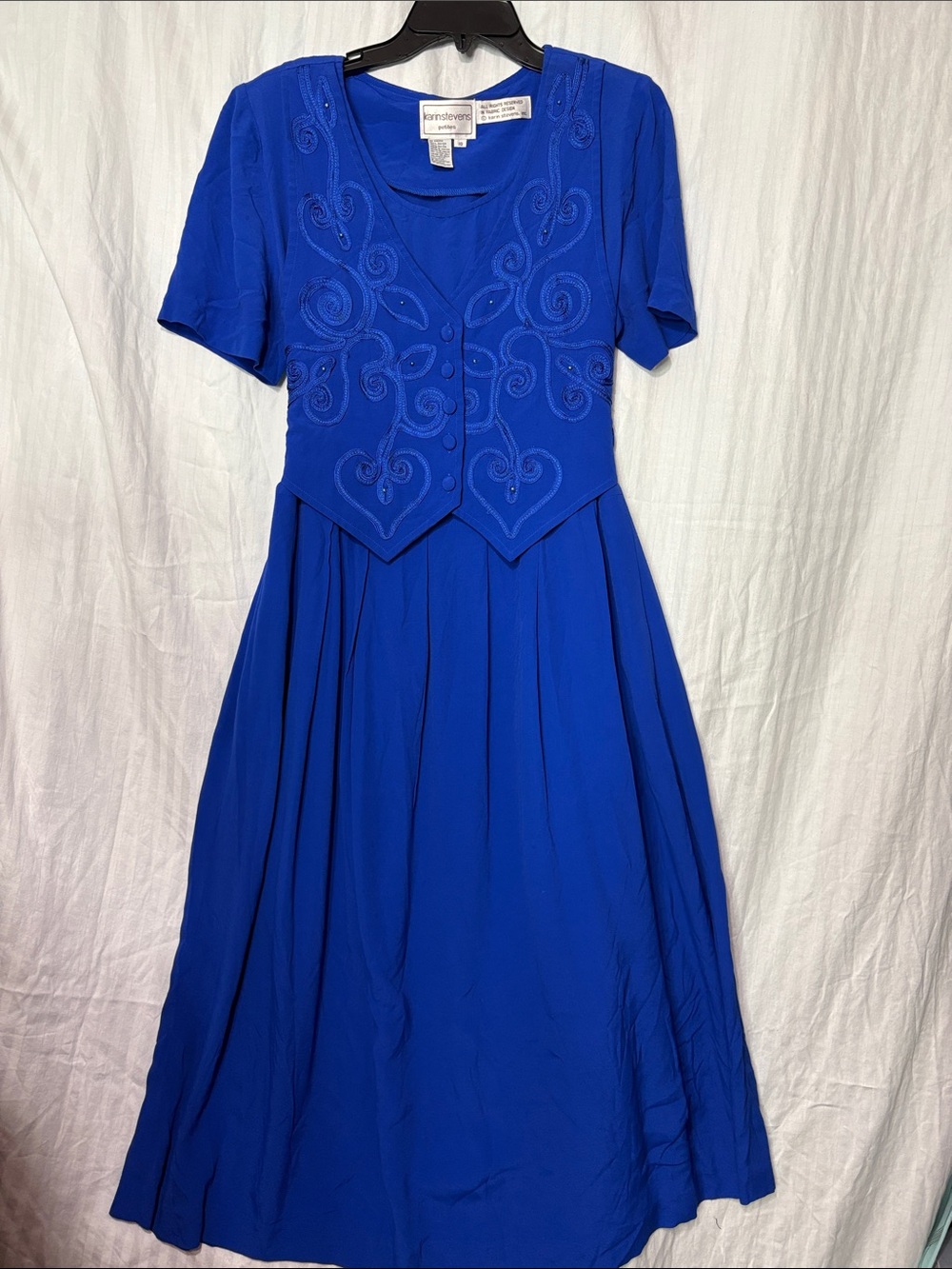 Vintage karin stevens cobalt blue embroidered midi dress with pockets